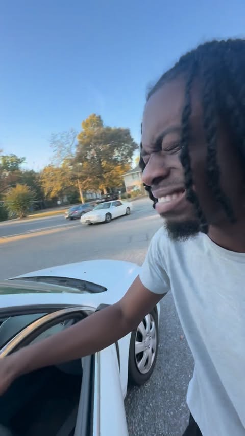 Instagram post by @thiskasai for Exploding Kittens. Caption reads: [...] Game @gameofkittens #EKPartner....