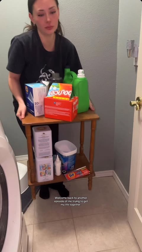 Instagram post by @_amanduhh___ for Petlibro. Caption reads: Cleaning my cats’ fancy @petlibro Luma Smart....