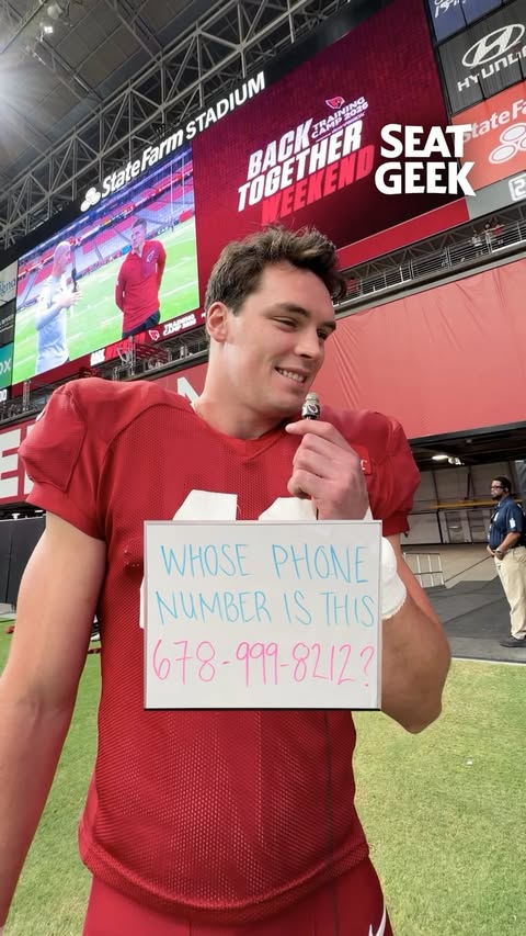 Instagram post by @sammiealways for SeatGeek. Caption reads: 678-triple9-8212📞.