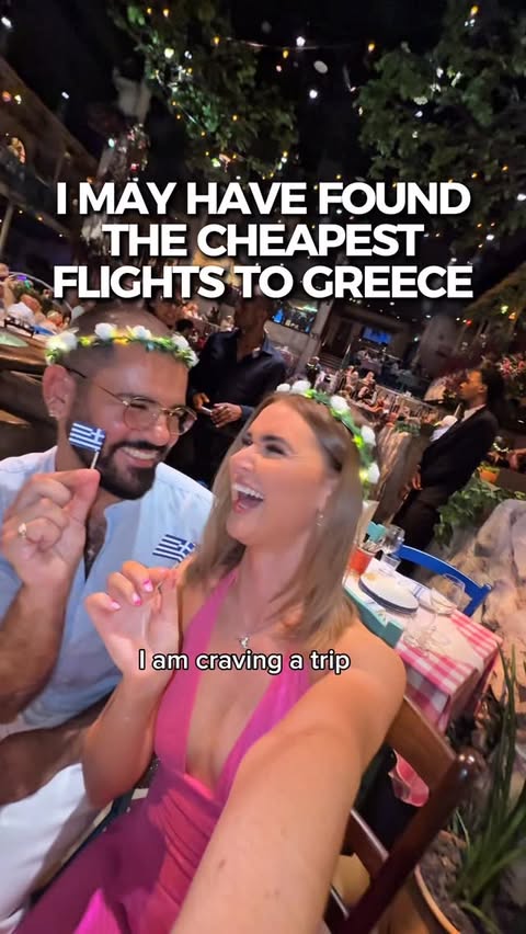 Instagram post by @_experienceaddict_ for Wizz Air. Caption reads: [...] ‘link’ for an extra 10% off flights! ✈️....