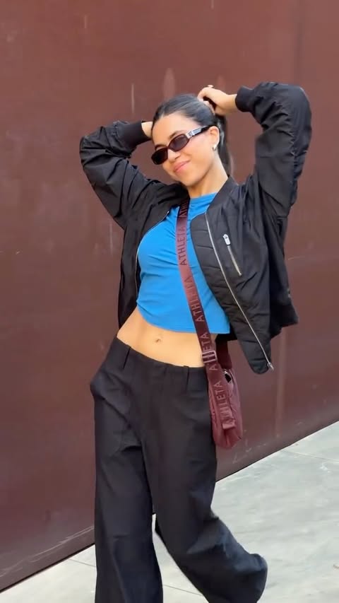 Instagram post by @by.ivanaramirezm for Athleta. Caption reads: [...] like most of the time… comfy chic in....