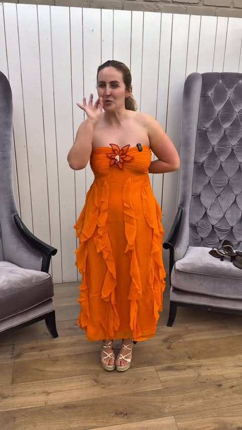 Instagram post by @glowybychloe for River Island. Caption reads: Try on of @riverisland x Del Maar collab, AD which....