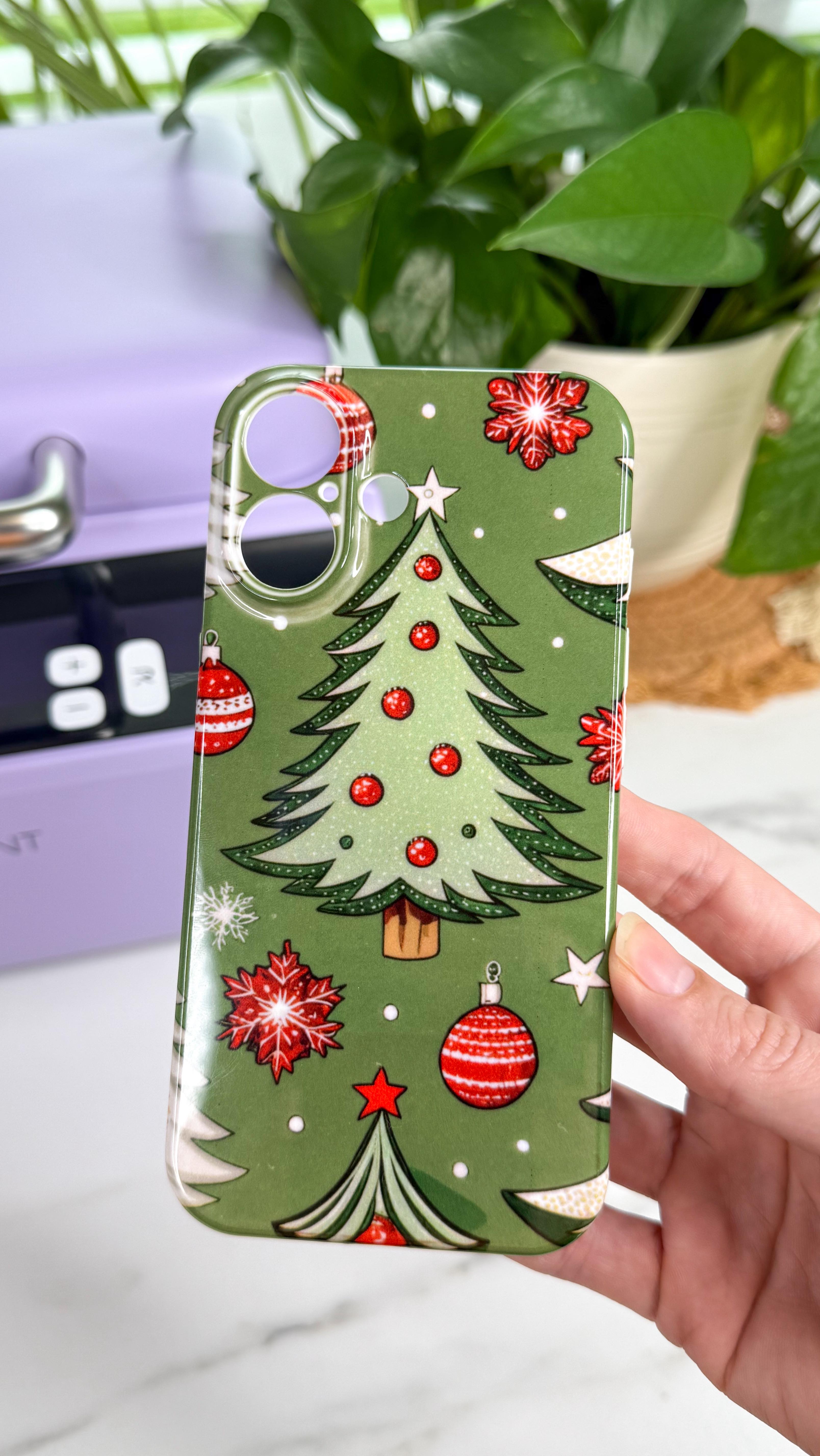 Instagram post by @kaylascricutcreations for HTVRONT. Caption reads: ✨ Make your own custom phone cases!

@htvront....