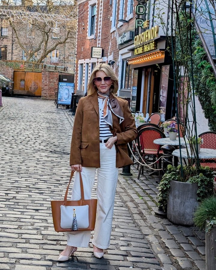 Instagram post by @alis_loveofstyle for Sarah Haran. Caption reads: I spent a lovely relaxed afternoon in Glasgow with....