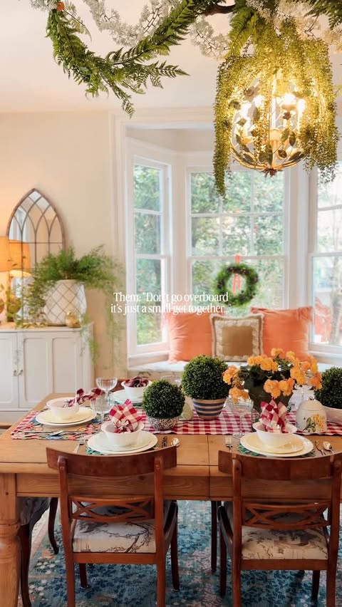 Instagram post by @juliacurated for Lenox. Caption reads: [...] the effortlessly beautiful designs from....