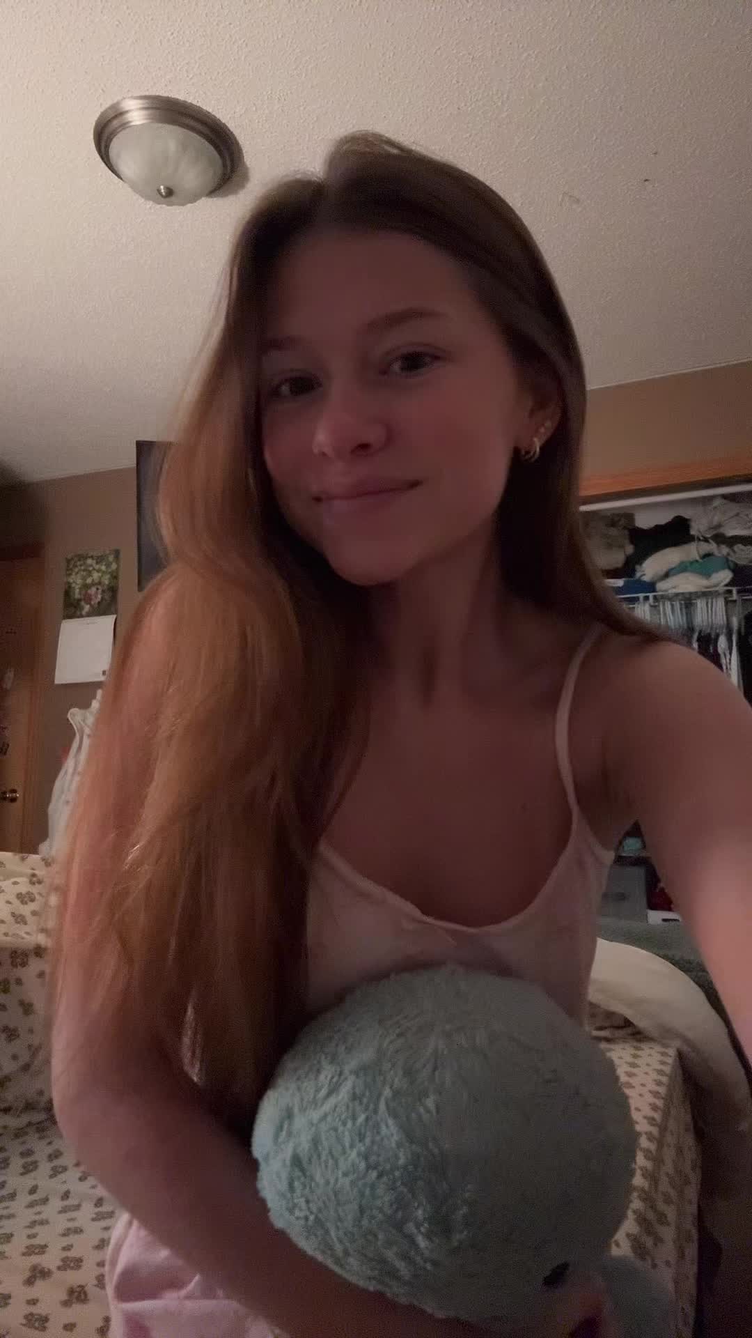 TikTok post by @ryliegracee2.0 for Frilliance. Caption reads: [...] at the wall everytime I eat LMFAOOO....