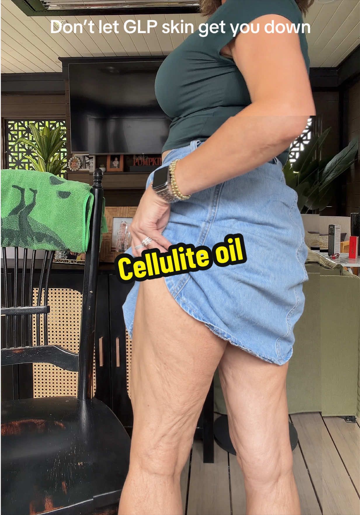 TikTok post by @kimkrecs for M3 Naturals. Caption reads: [...] cellulite and stretch marks?! Ok yes. @M3....