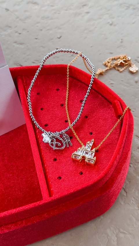 Instagram post by @magicandwishes for Disney Parks. Caption reads: Ahhh!! The Disney Parks | Kendra Scott Pop-Up at....