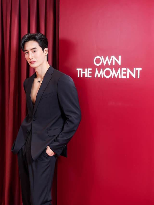 Instagram post by @seungho_choi__ for Emporio Armani. Caption reads: Dark romantic scent that I love #Strongerwithyou....
