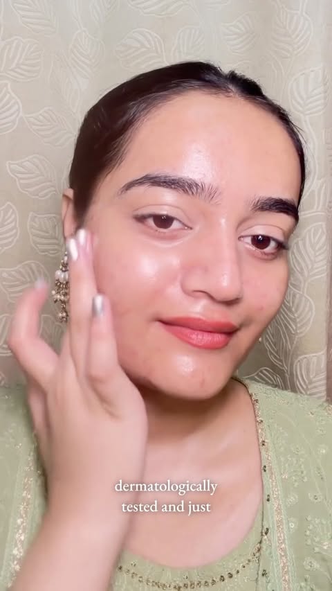 Instagram post by @shiksha_sharmaa_ for Flicka Cosmetics. Caption reads: [...] that healthy, hydrated glow! 💧✨....