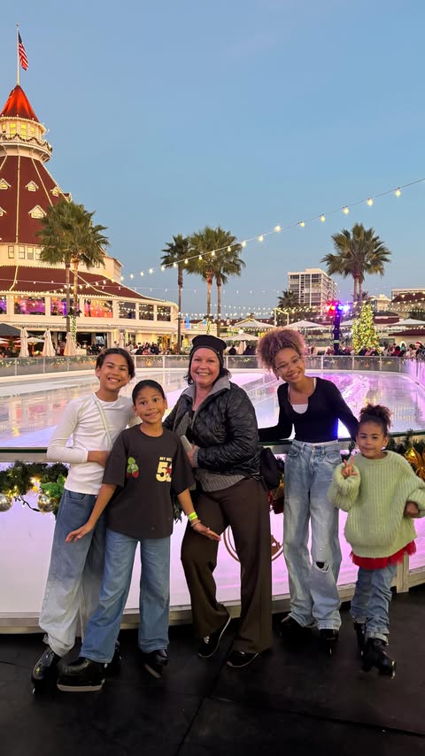 Instagram post by @laurascottandco for Depop. Caption reads: [...] changing! Buying secondhand on @depop has....