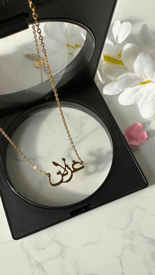 Instagram post by @glambyghiz for ZUDO. Caption reads: Which  one would you choose? ✨

Currently @zudo.co....