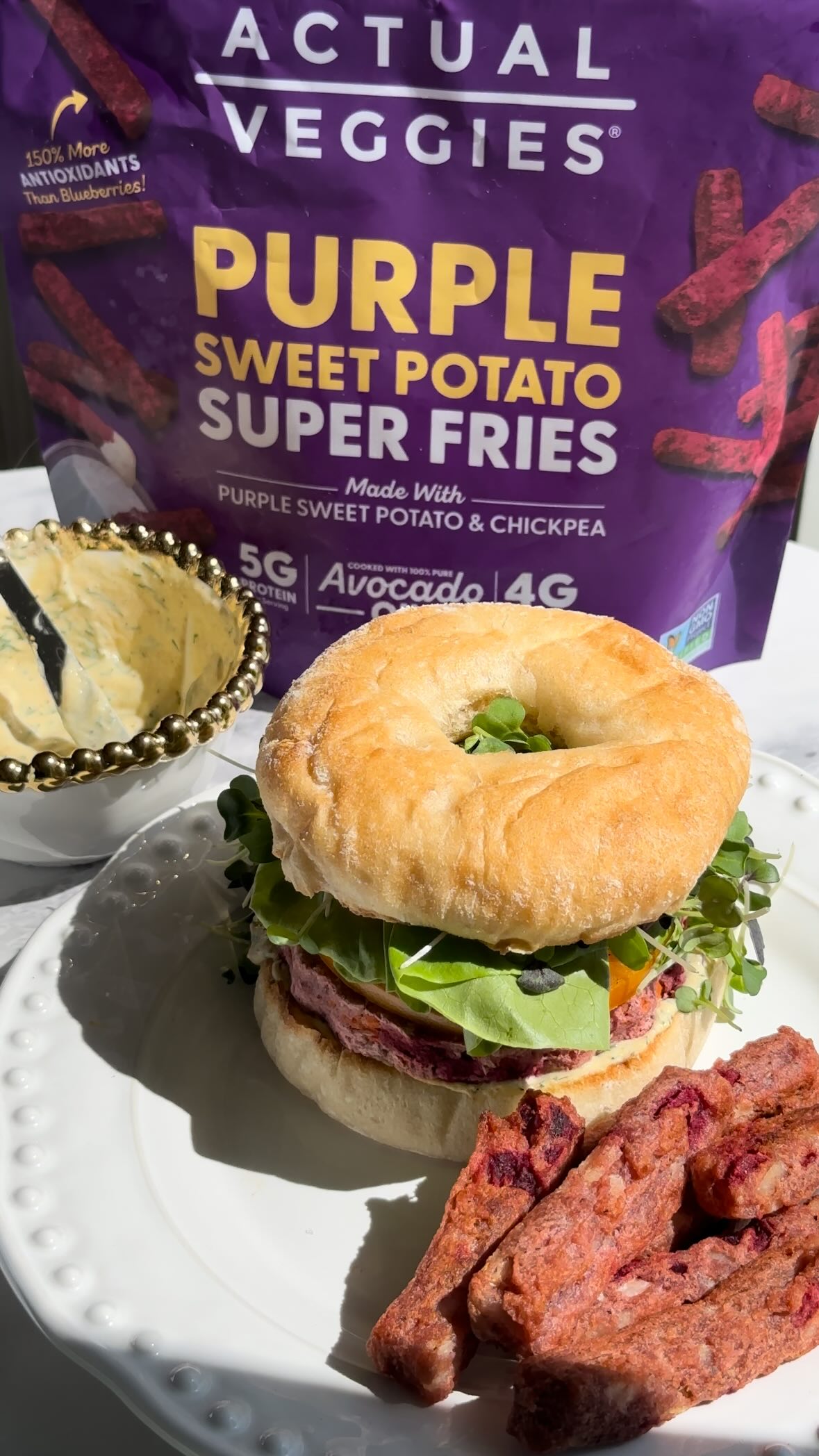 Instagram post by @isabellajoliefit for Actual Veggies. Caption reads: These fries… unreal.
@actualveggies just launched....