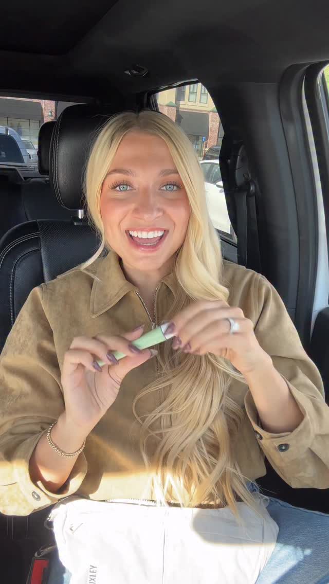 Instagram post by @sarah_sweeten_ for Clio Snacks. Caption reads: [...] tried the new limited addition @cliosnacks....