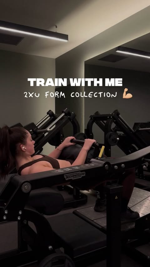 Instagram post by @fitwithrubes for 2XU. Caption reads: [...] non-negotiable when I train 💪🏼 The new 2XU....