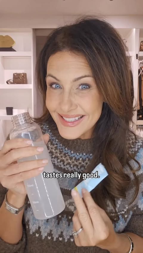 Instagram post by @scotstyleeditor for Rheal Superfoods. Caption reads: Ad starting the year with a new healthy habit …get....