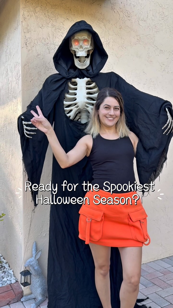 Instagram post by @ugc_nazz for Quntis. Caption reads: [...] put up your Halloween decorations?🎃 🔗....