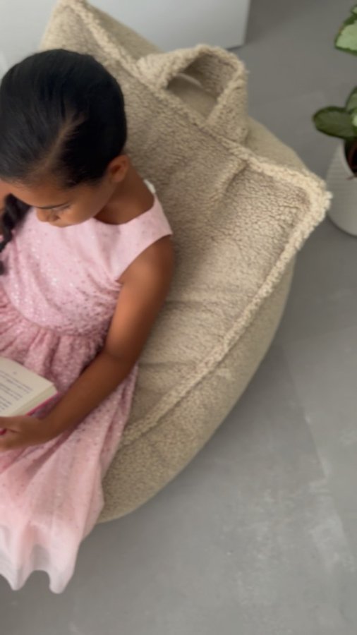 Instagram post by @claudiacristinastyling for Wigiwama. Caption reads: • N E W W E E K • New collaboration with @wigiwama....