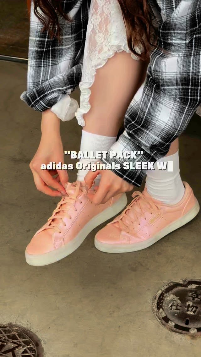 Instagram post by @77_sakura_ for ABC-MART KIDS. Caption reads: adidas Originals 『SLEEK W』👟🩶
ABCマート限定で発売のadidas....