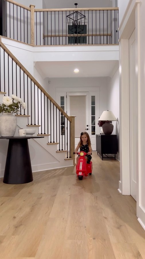 Instagram post by @darinaegstad for Play-Doh. Caption reads: [...] Pizza night just got better with the....