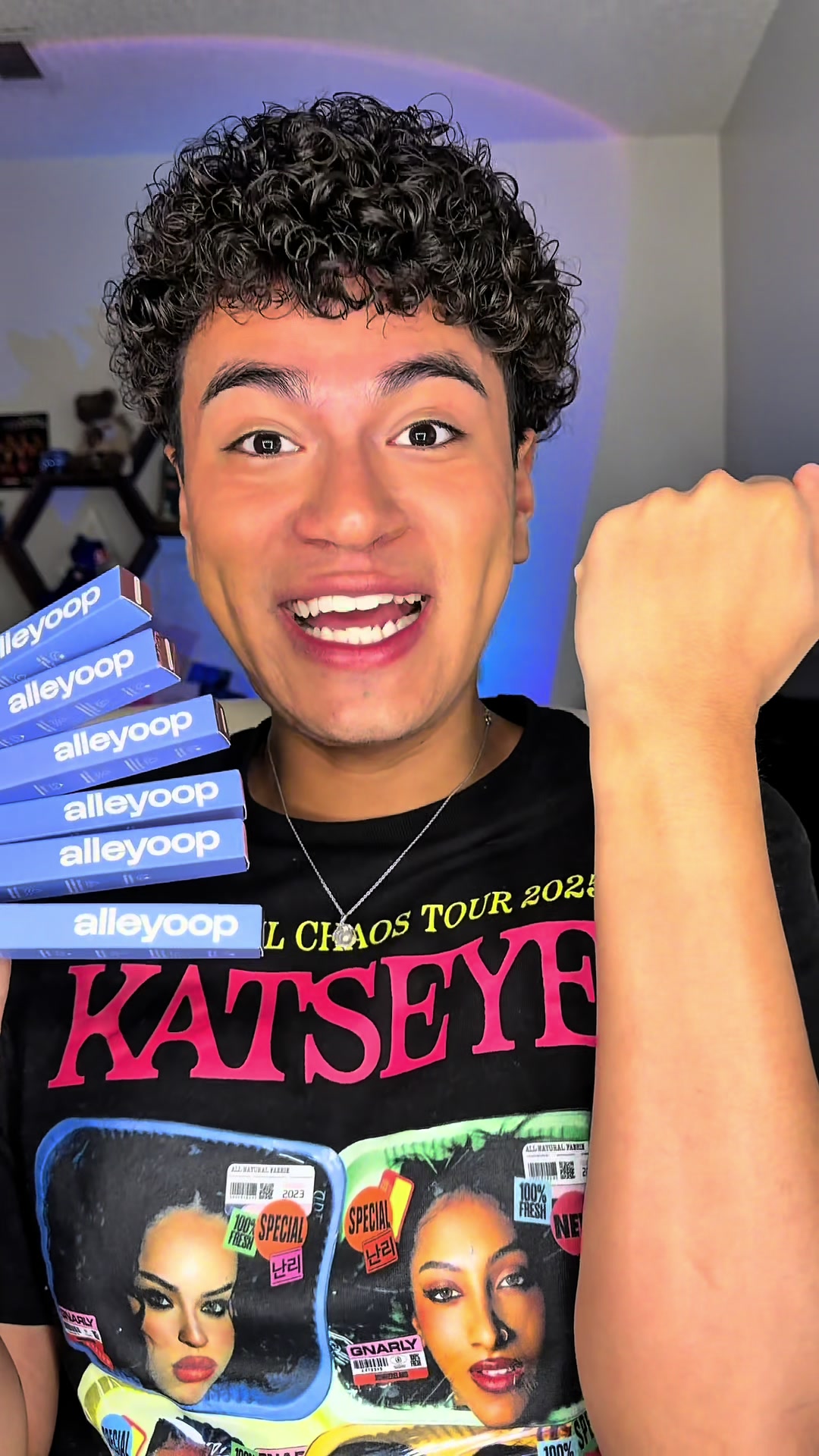 TikTok post by @leoocarmona for Alleyoop. Caption reads: 5 MINUTE EYESHADOWS???? @Alleyoop Beauty #alleyoop....