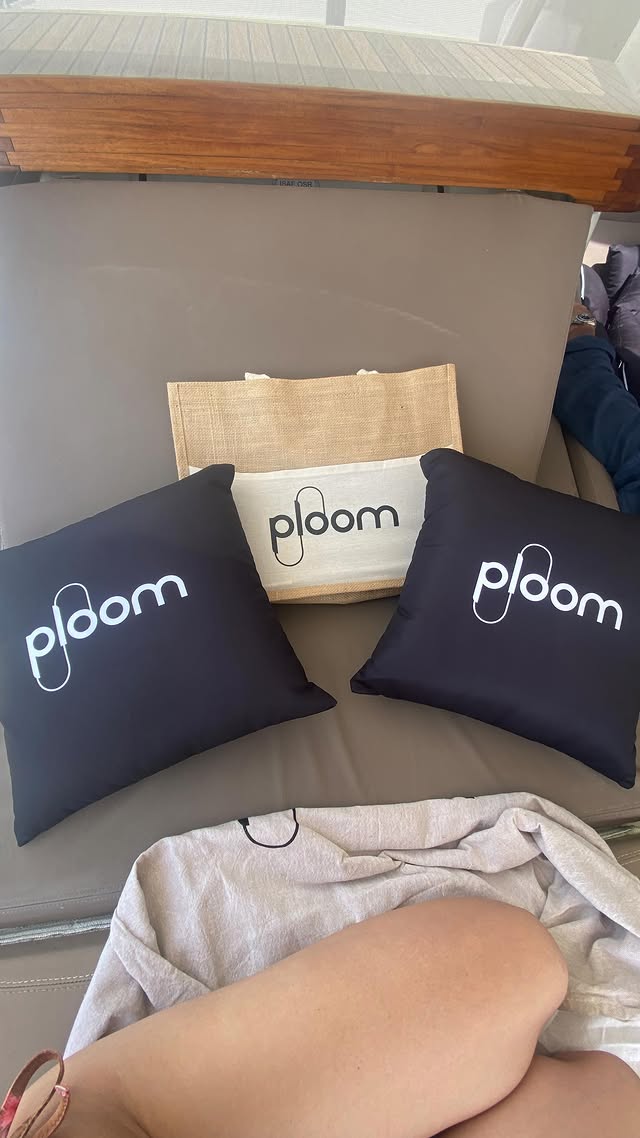 Instagram post by @martina_nasoni_official_ for Ploom. Caption reads: [...] live a life you will remember” ❤️
#thanksto....