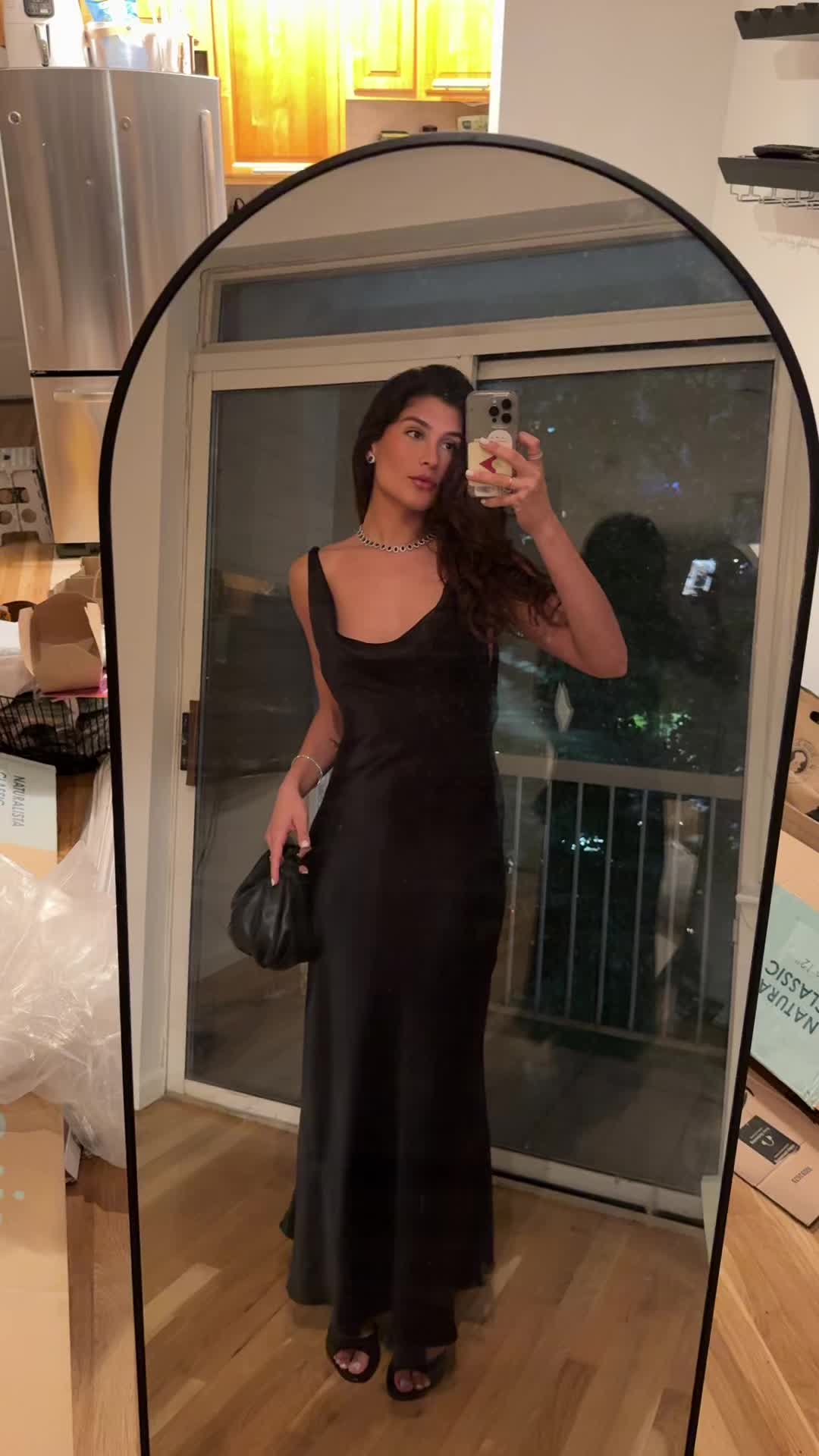 TikTok post by @esthefaniadiaz_ for Aurate New York. Caption reads: #ootd 💍 @Aurate New York .