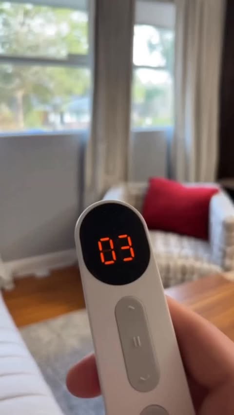 Instagram post by @ugc_by_yamel for Bringnox. Caption reads: I love that these Bringnox shades work with a mini....