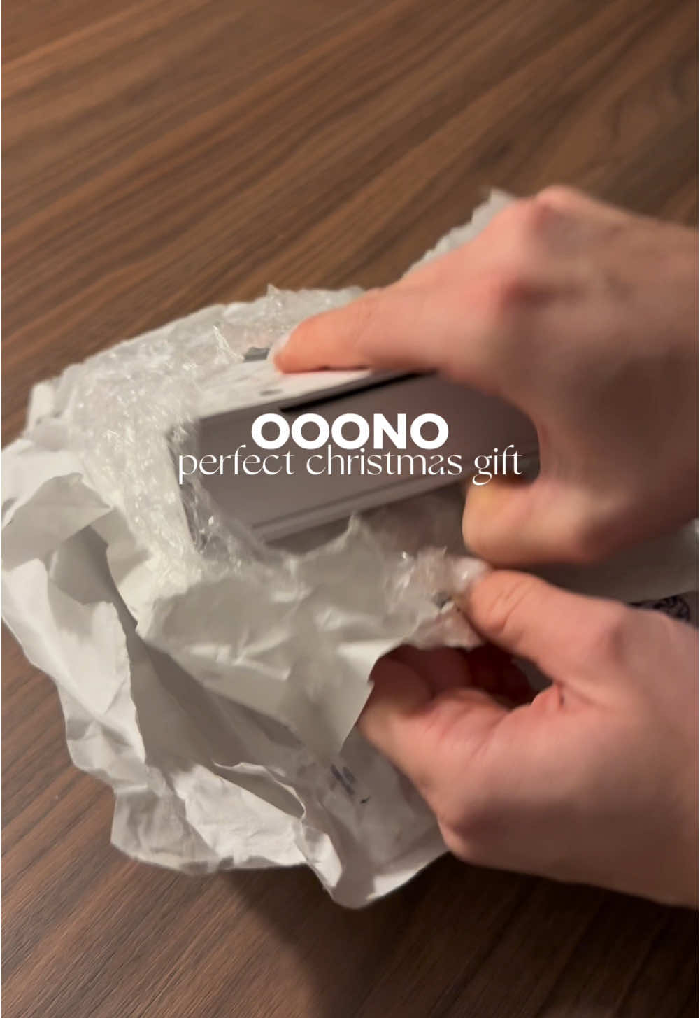 TikTok post by @majaclips for OOONO. Caption reads: AD/ link in my bio!🦦 best christmas present !....