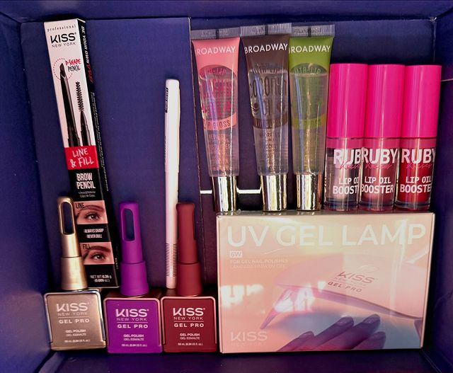 Instagram post by @morg1122 for Ivy Beauty. Caption reads: #complimentary / #PR Shouting a big thank you....