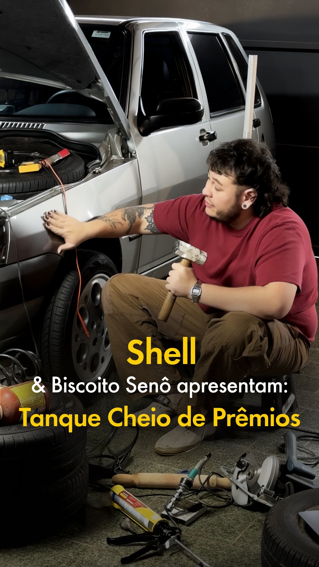 Instagram post by @biscoitoseno for Shell. Caption reads: Abastecer e ainda concorrer a prêmios? Sim, é....