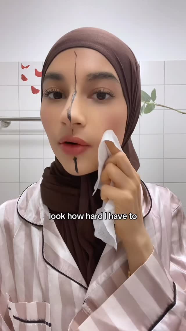 Instagram post by @arianaelahi for Yepoda. Caption reads: Double cleansing is THE way to go using @yepoda ✨....