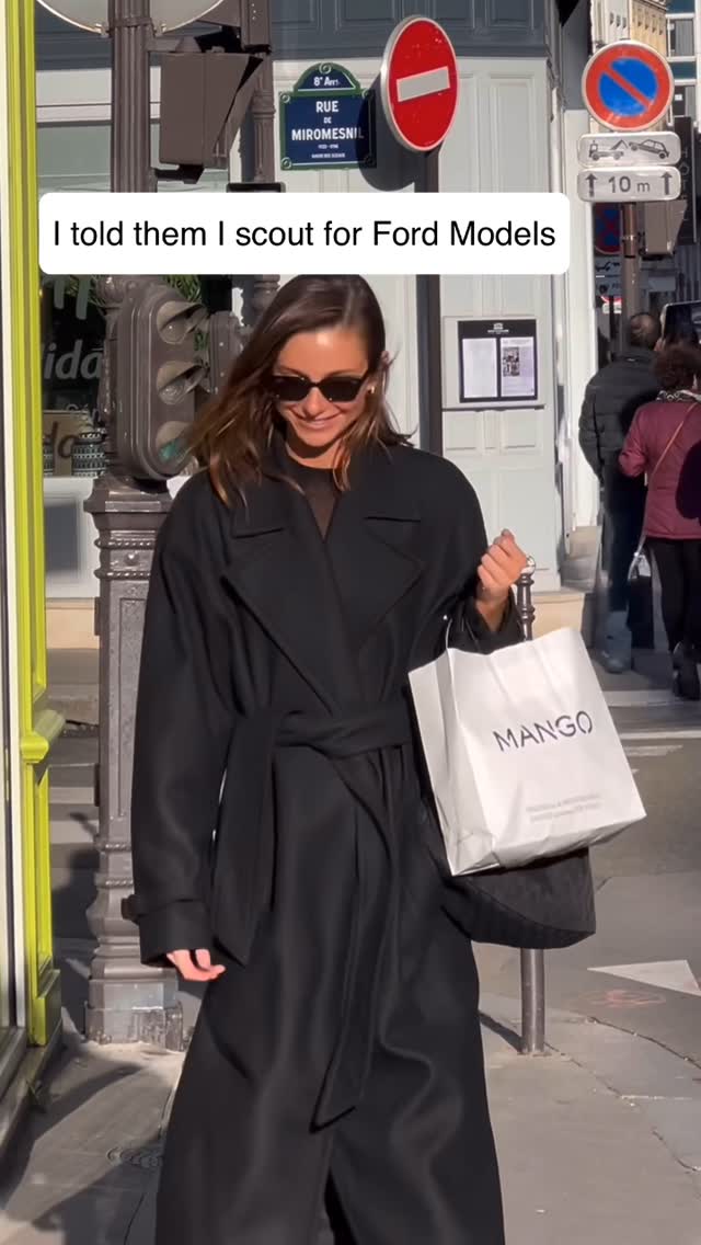 Instagram post by @lesliemarrowcheek for Ford Models. Caption reads: Do you want to be a @fordmodels? DM to get....