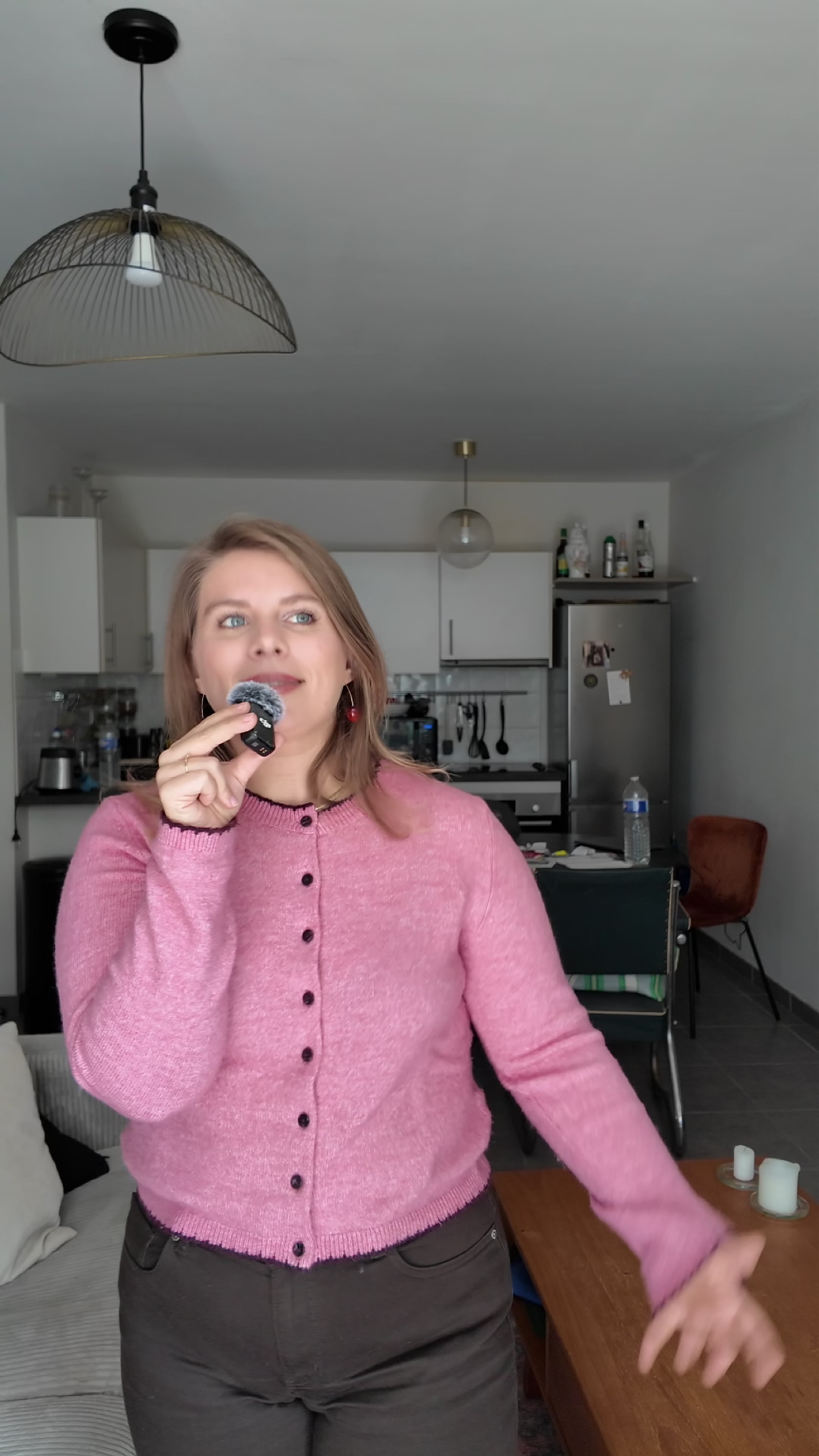 TikTok post by @lola_simone_ for KitKat. Caption reads: Very extreme party avec @KITKAT .