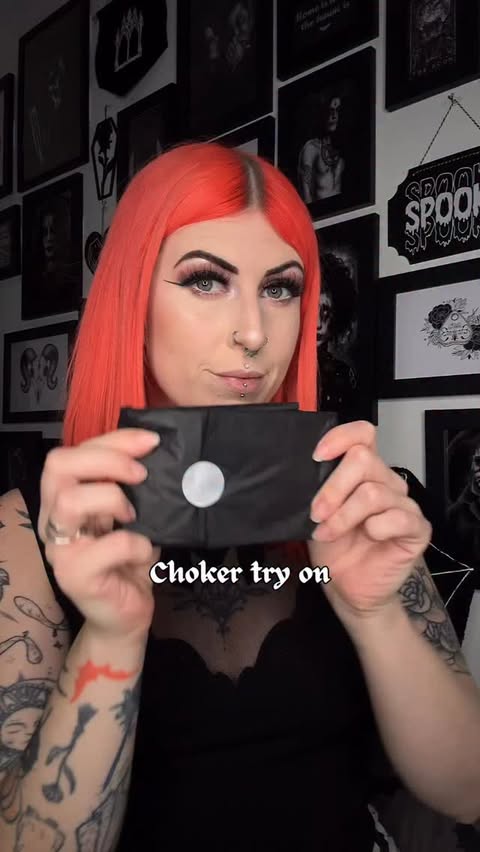 Instagram post by an influencer for Chokers. Caption reads: A girl can never have too many chokers ⛓️🖤 I’m....