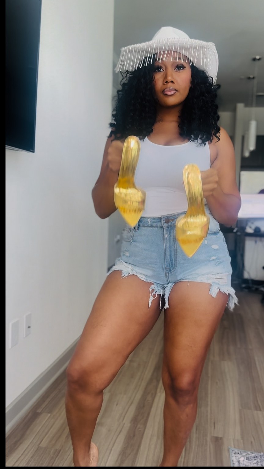 Instagram post by @boojeehollywood1908 for Citi Trends. Caption reads: I took the $50 style challenge with @CitiTrends....