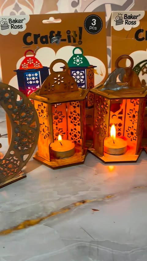 Instagram post by @little_amaya_in_wonderland for Baker Ross. Caption reads: [...] make some Ramadan decorations with....