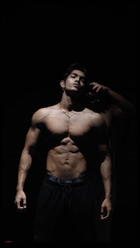 Instagram post by @adityasthetics for Bigmuscles Nutrition. Caption reads: Use Code - BMADITYA5 @bigmuscles_nutrition 
.
27 g....