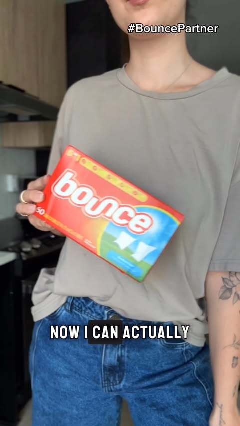 Instagram post by @kamis_creator for Bounce. Caption reads: [...] little hack is worth trying. Just toss 2....