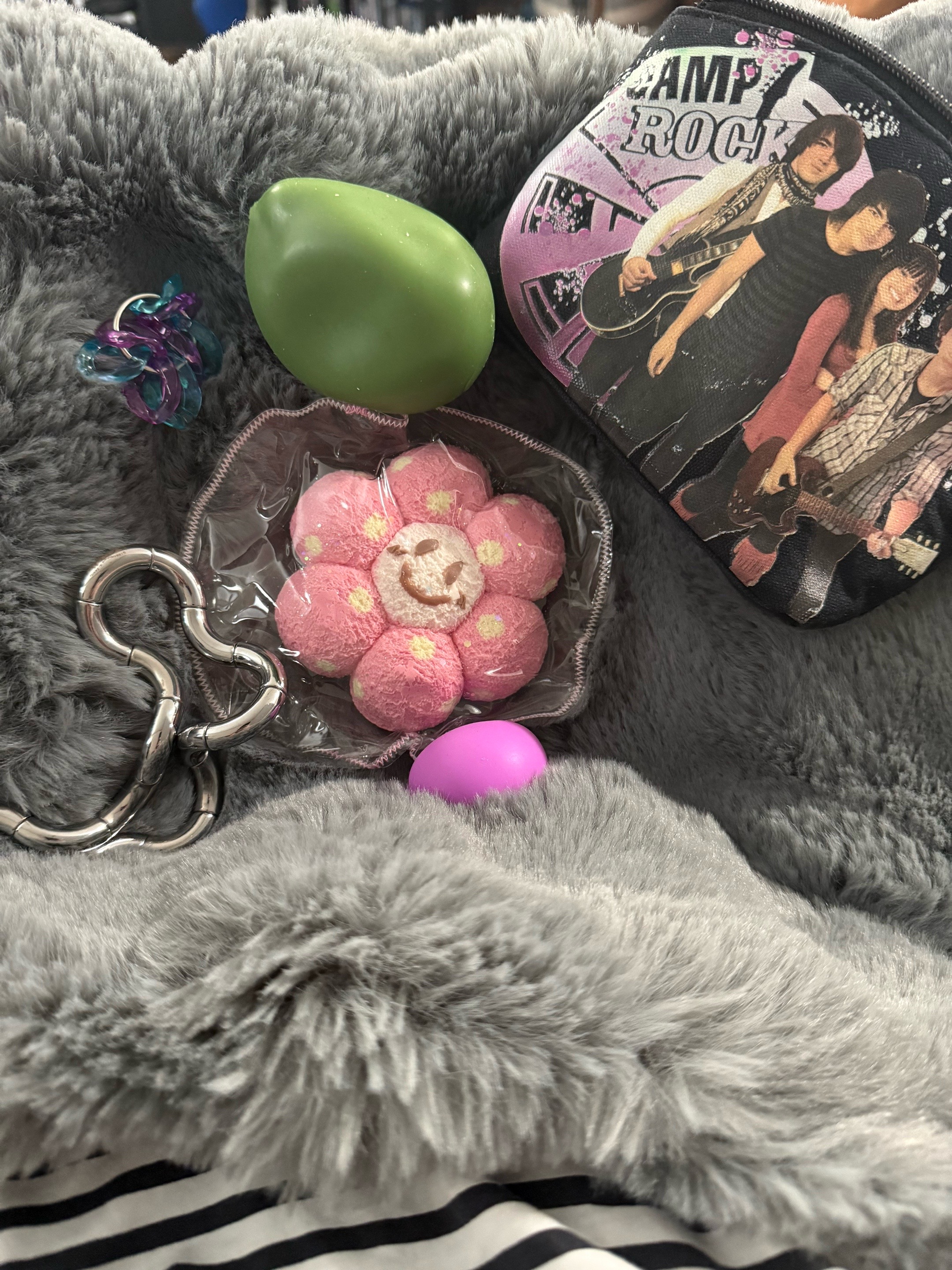 TikTok post by @palsfidgetfinds for NeeDoh (Schylling). Caption reads: Here are the fidgets that I’m using while I watch....