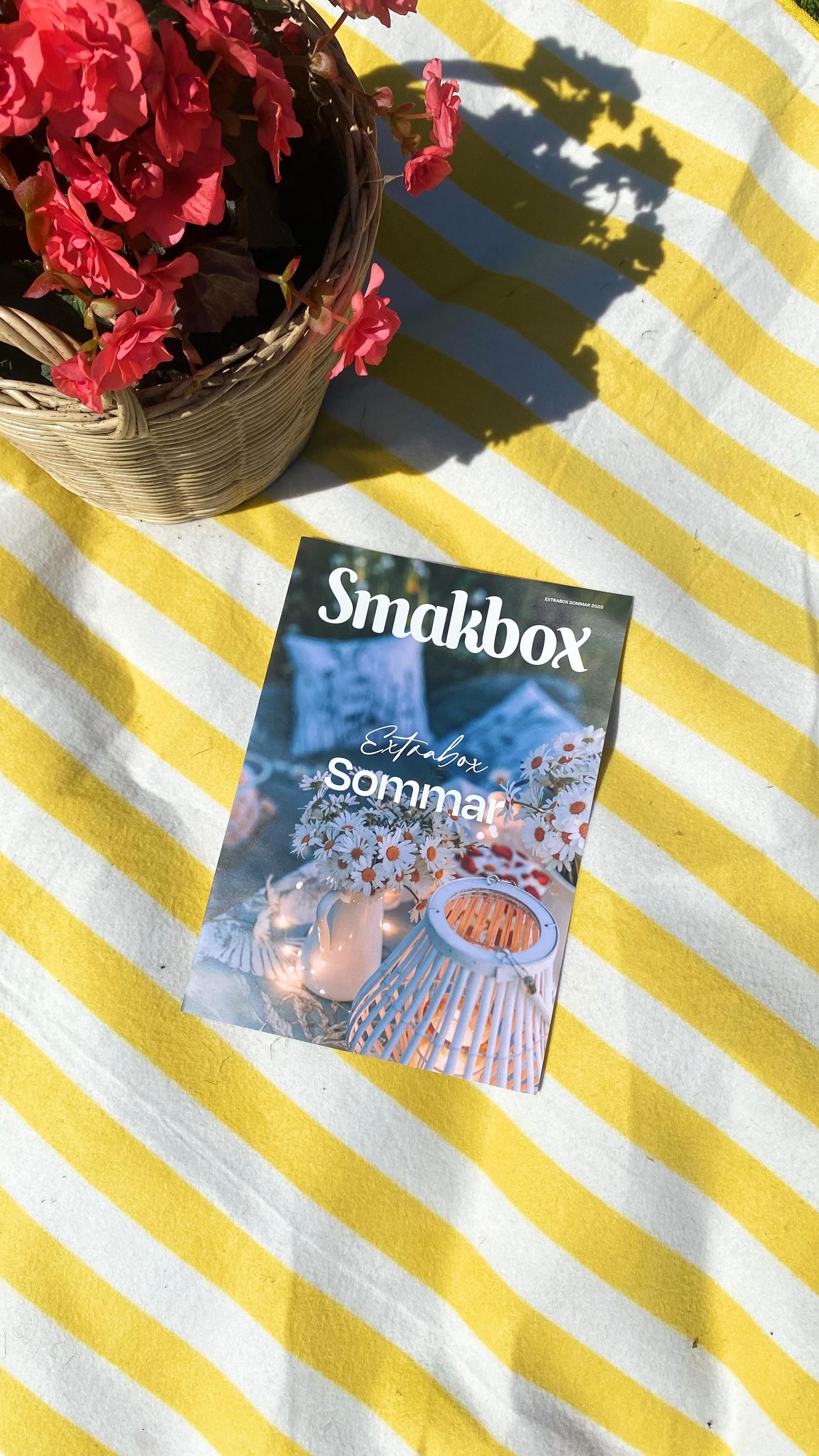 Instagram post by @mamarealmujeryosoy for Smakbox. Caption reads: I samarbete med @smakbox 

Vi njuter alltid sommar....