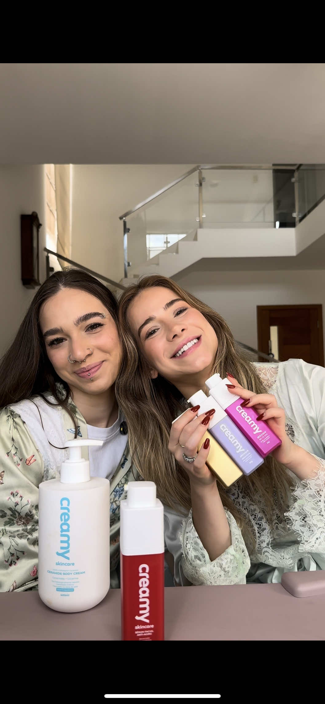 TikTok post by @luisa_alvarenga for Creamy Skincare. Caption reads: além de ser obrigada a dividir minhas roupas e....