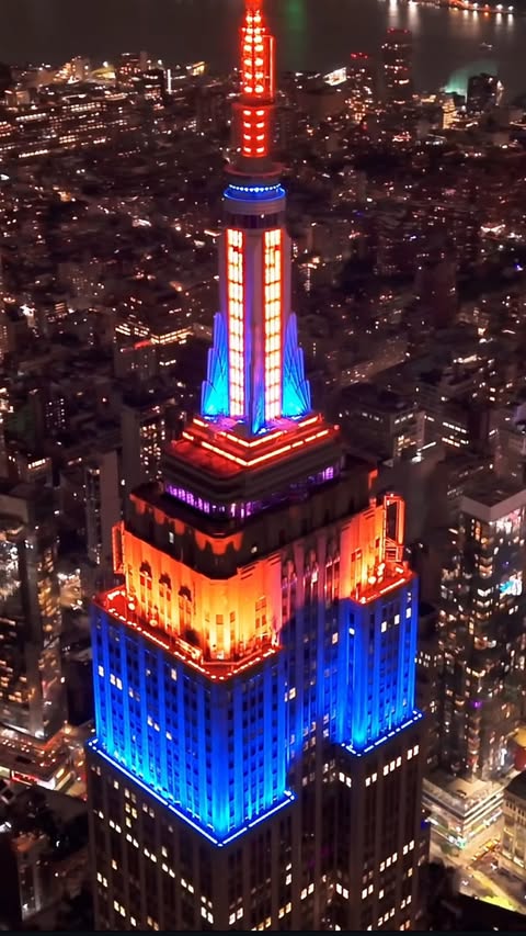 Instagram post by @lighttravelsfaster for Fanatics. Caption reads: GO NEW YORK GO with the Knicks Fanatics Fan Wagon!....