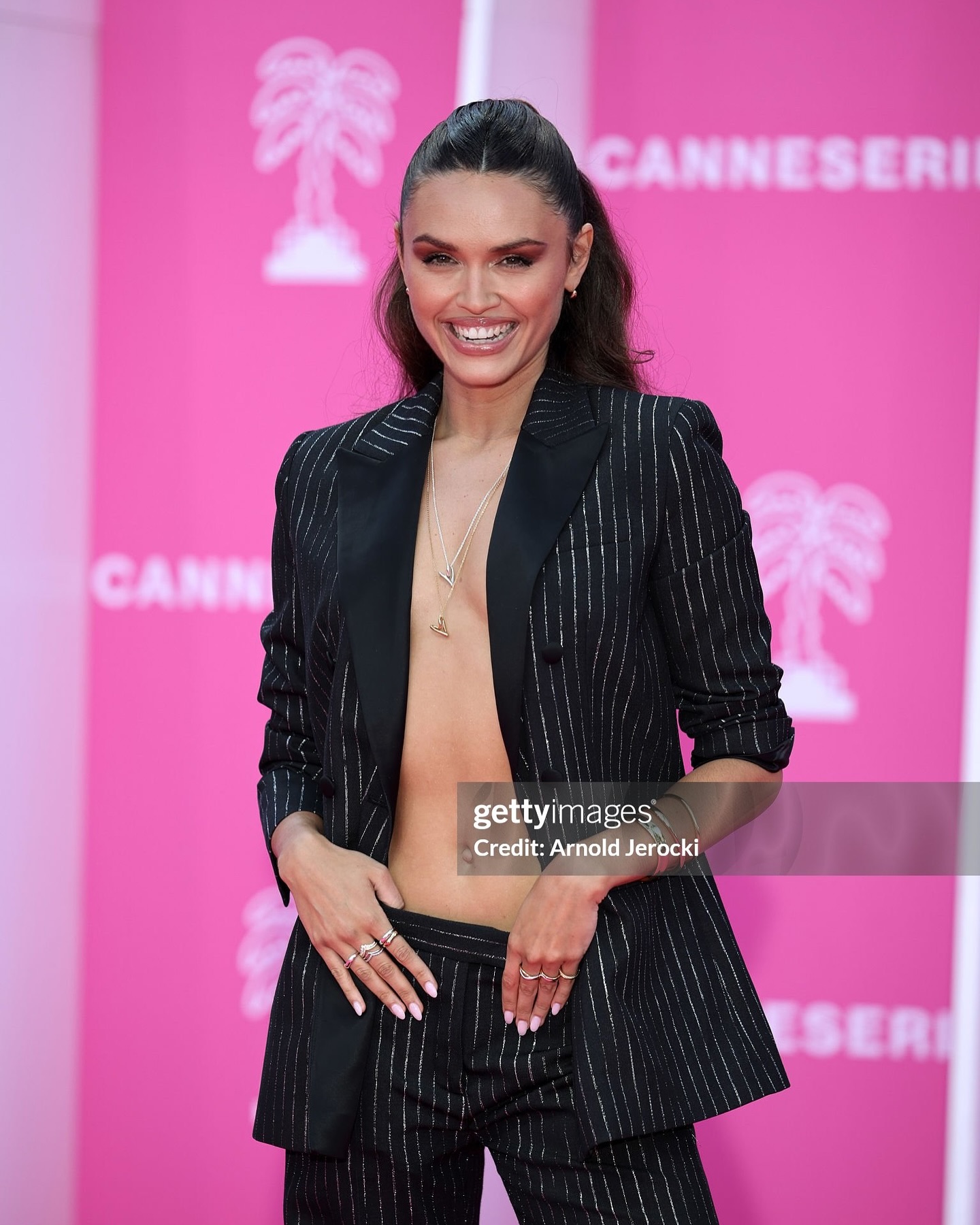 Instagram post by @dianeleyreoff for Pandora. Caption reads: CANNESERIES fit 💅

@theofficialpandora....