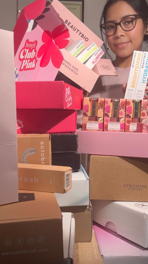 Instagram post by @yummysvanity for BOXYCHARM. Caption reads: Happy Tuesday my pretties’ 🌷☀️ 

• Let’s unbox…....