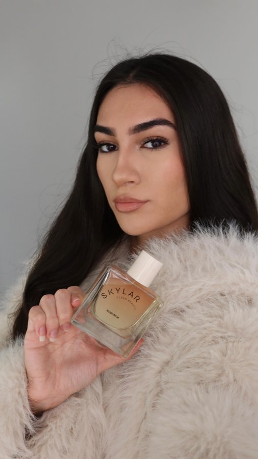 Instagram post by @angelqvintana for Skylar. Caption reads: gifted by skylar with their scent nude skin!! such....