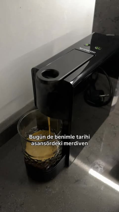 Instagram post by @nazkaragozoglu for Supplementler.com. Caption reads: @alsancakrunners 🏡 @cleanpowders @supplementler....