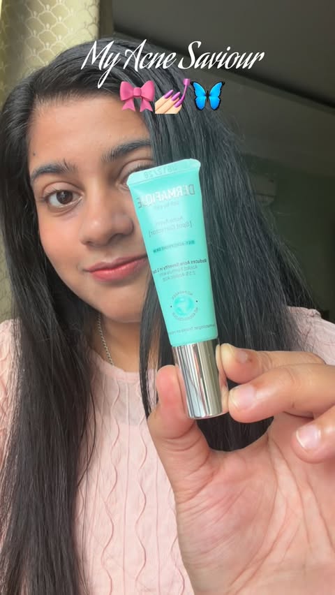 Instagram post by @wildskin15 for Dermafique. Caption reads: [...] it shows results in just 1 day😍✨💚....