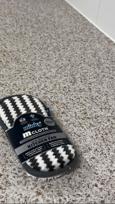 Instagram post by @cleanaway20 for Minky Homecare. Caption reads: [...] a fresh clean with my favourite....