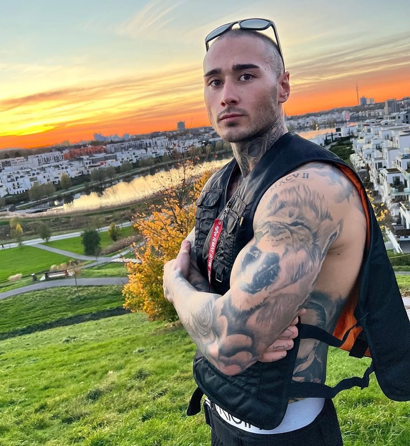 Instagram post by @alpcangorgun_ for Alpha Industries. Caption reads: [...] #fashion #style #goodvibes #alphaindustries....